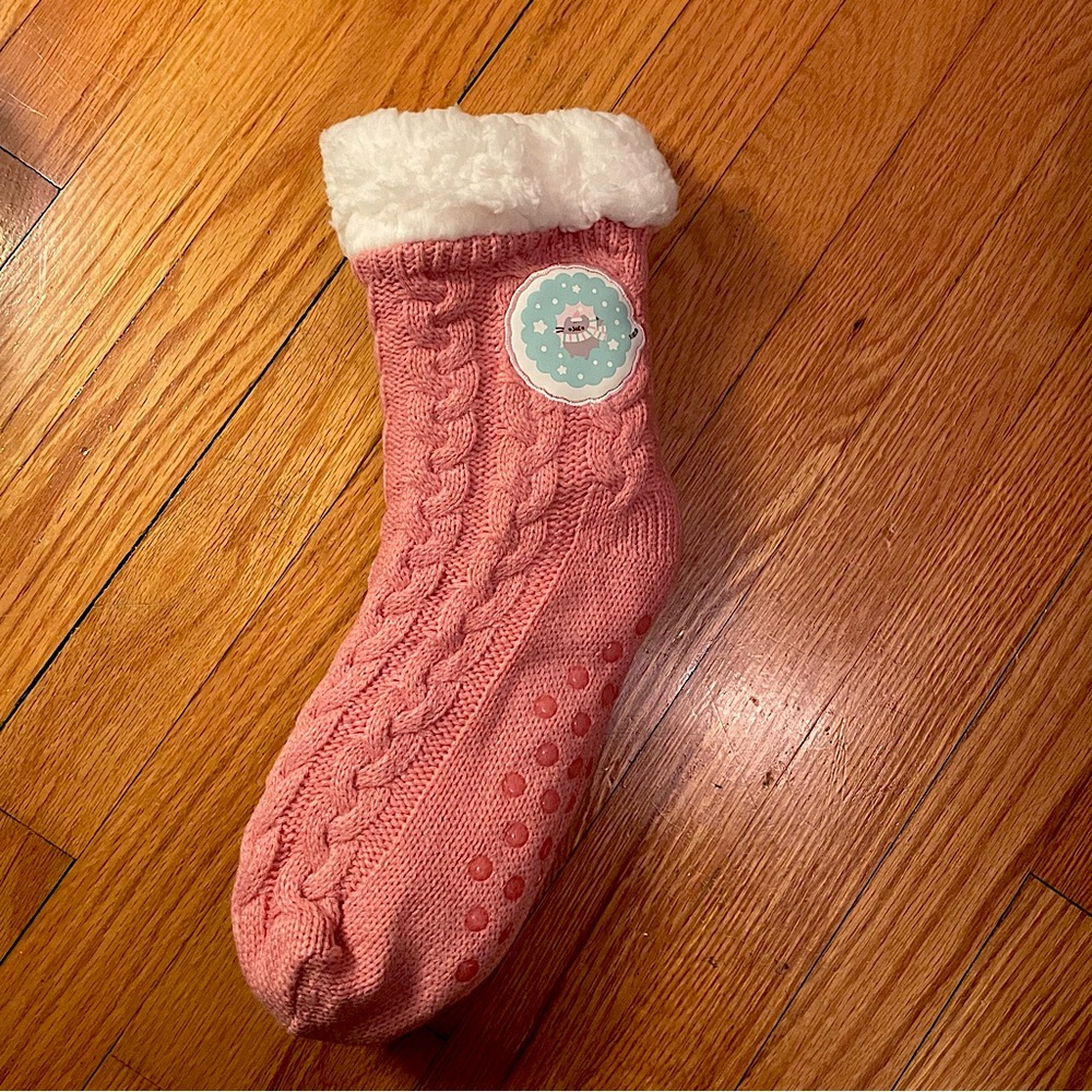 Pusheen Cozy Gripper Slipper Socks NWT
